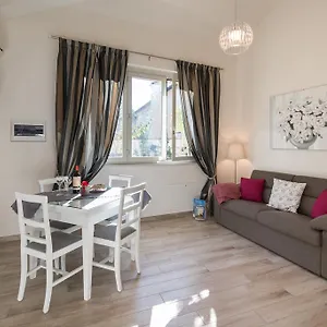 Roommo Santa Maria Novella Appartement Florence